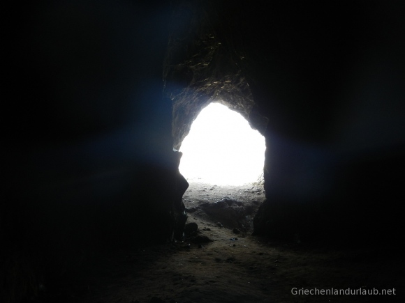 Blick zum Ausgang der Höhle